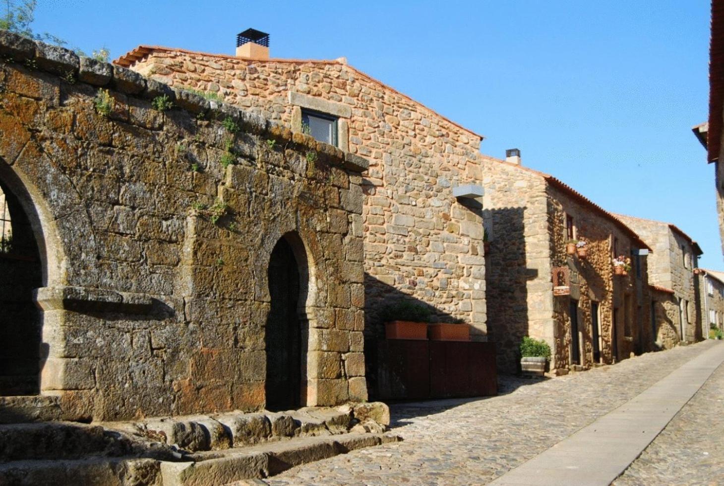 Casa Da Cisterna Guest House Фигейра де Кастело Родриго Екстериор снимка